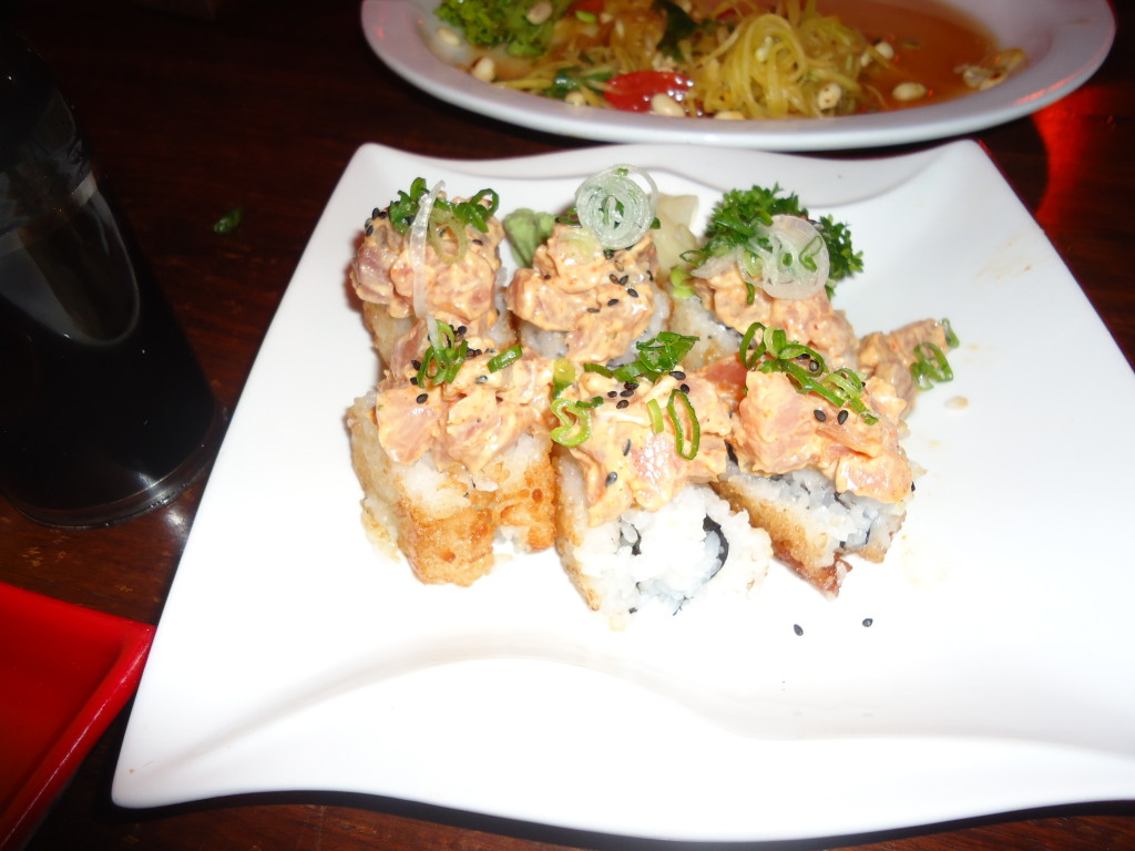 Spicy tuna crispy rice sushi roll